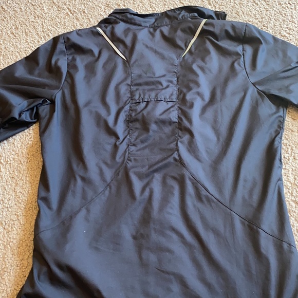 Under Armour Light Weight All Season Jacket - Picture 7 of 8